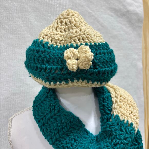 🌿 Handmade Crochet Hat & Scarf Set – Teal & Cream | Cozy Winter Gift - Picture 5 of 6